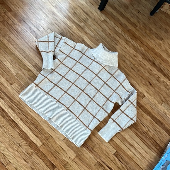 Madewell Turtleneck Sweater - Picture 2 of 7